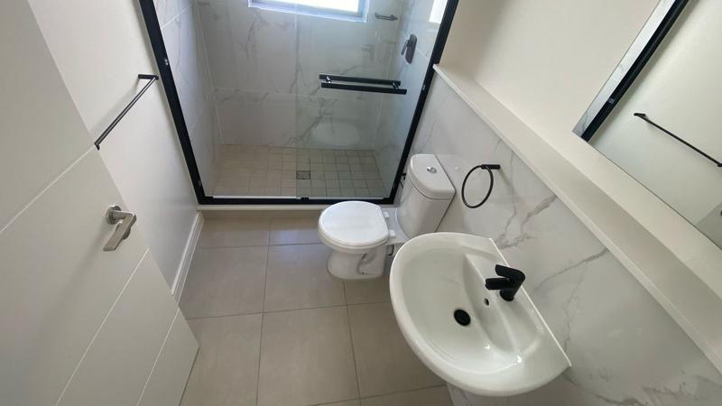 To Let 1 Bedroom Property for Rent in Richwood Western Cape